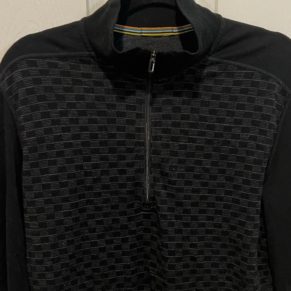 Smartwool men’s 1/4 zip black sweater with gray print 100% merino wool large - Picture 3 of 7